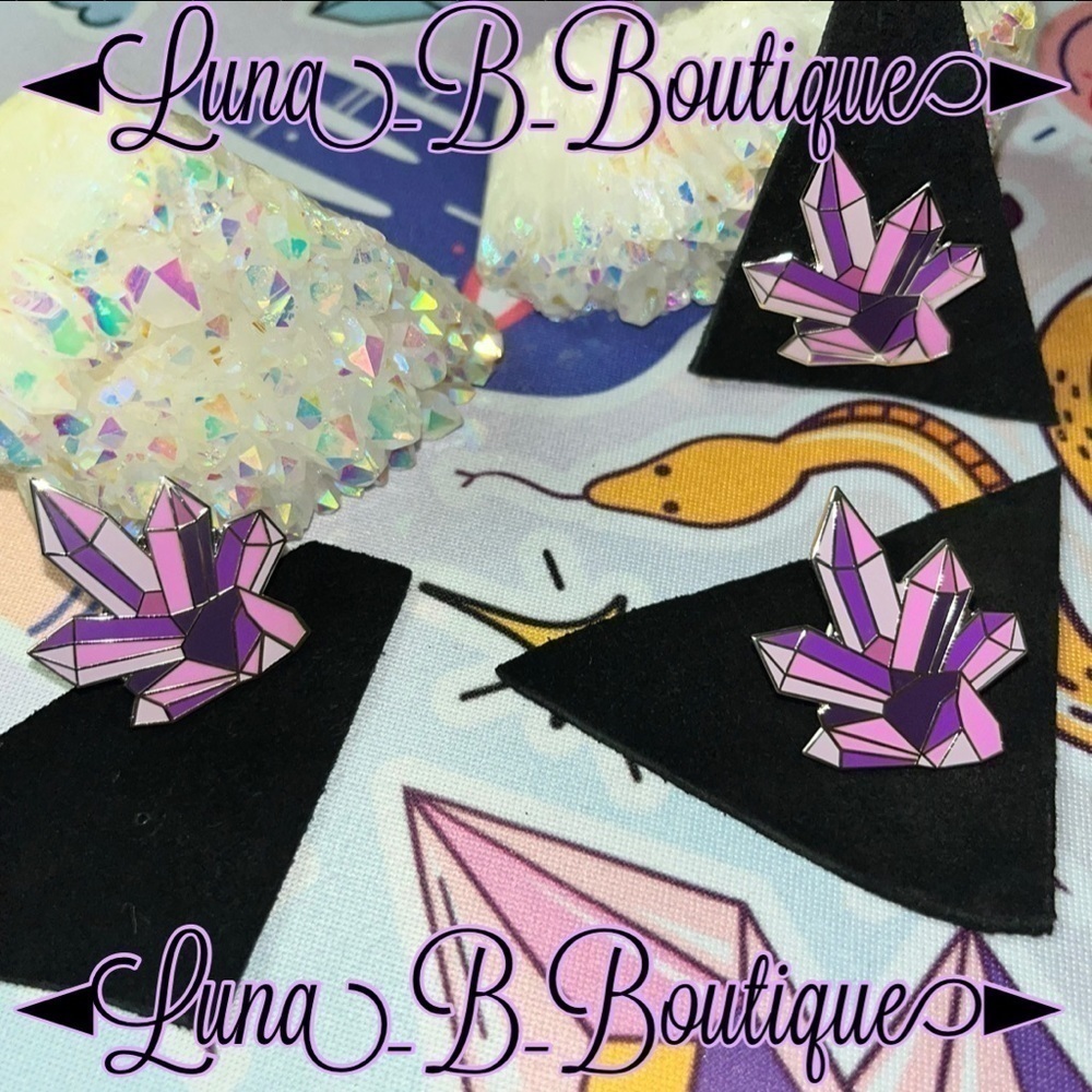 🆕🔮Large Crystal Cluster Enamel Pin🔮